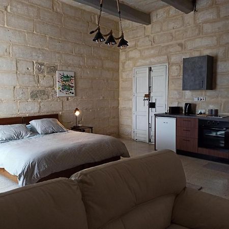 Beautiful Studio Apartment In Qormi Malta Exterior foto