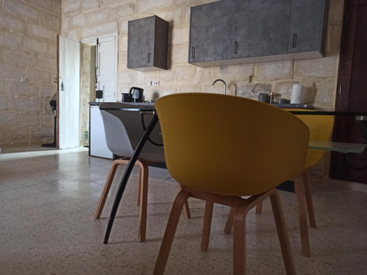 Beautiful Studio Apartment In Qormi Malta Exterior foto