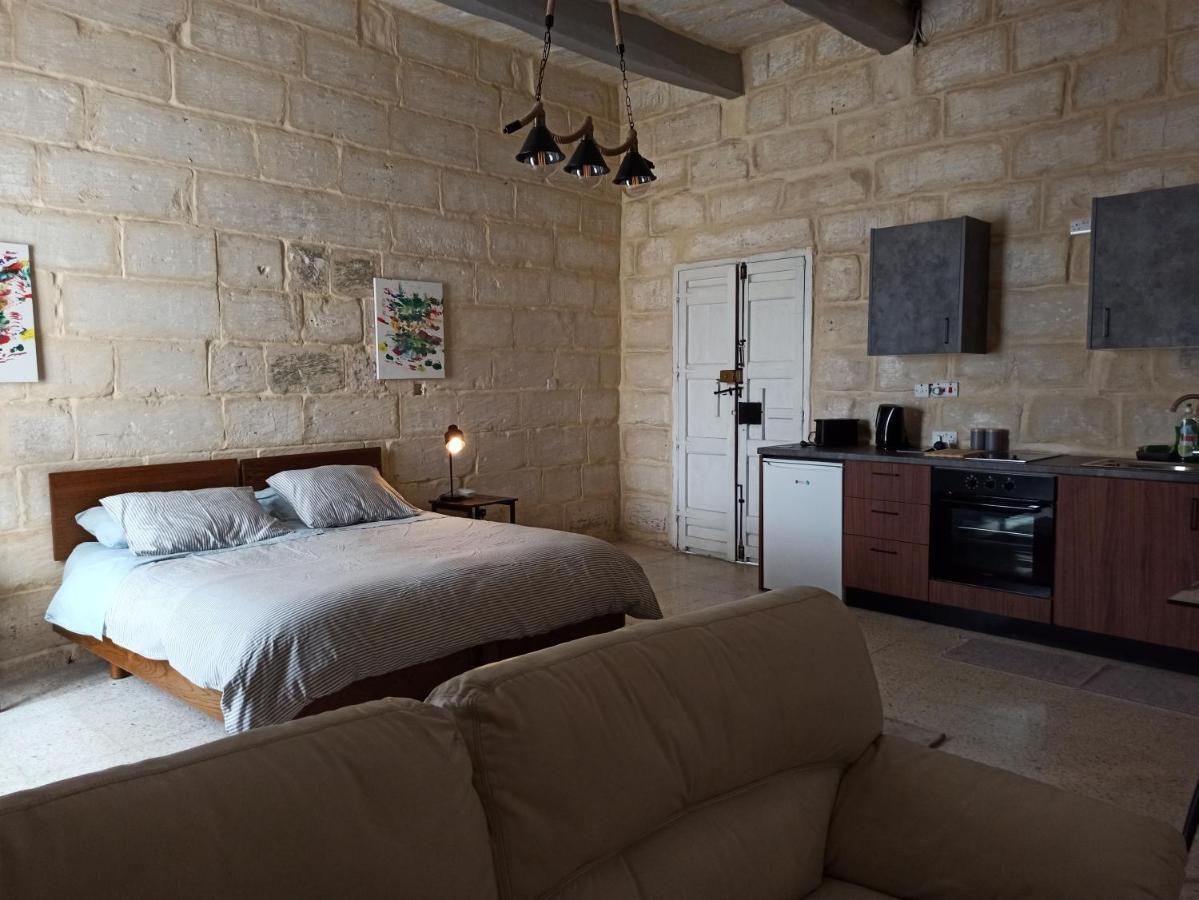 Beautiful Studio Apartment In Qormi Malta Exterior foto